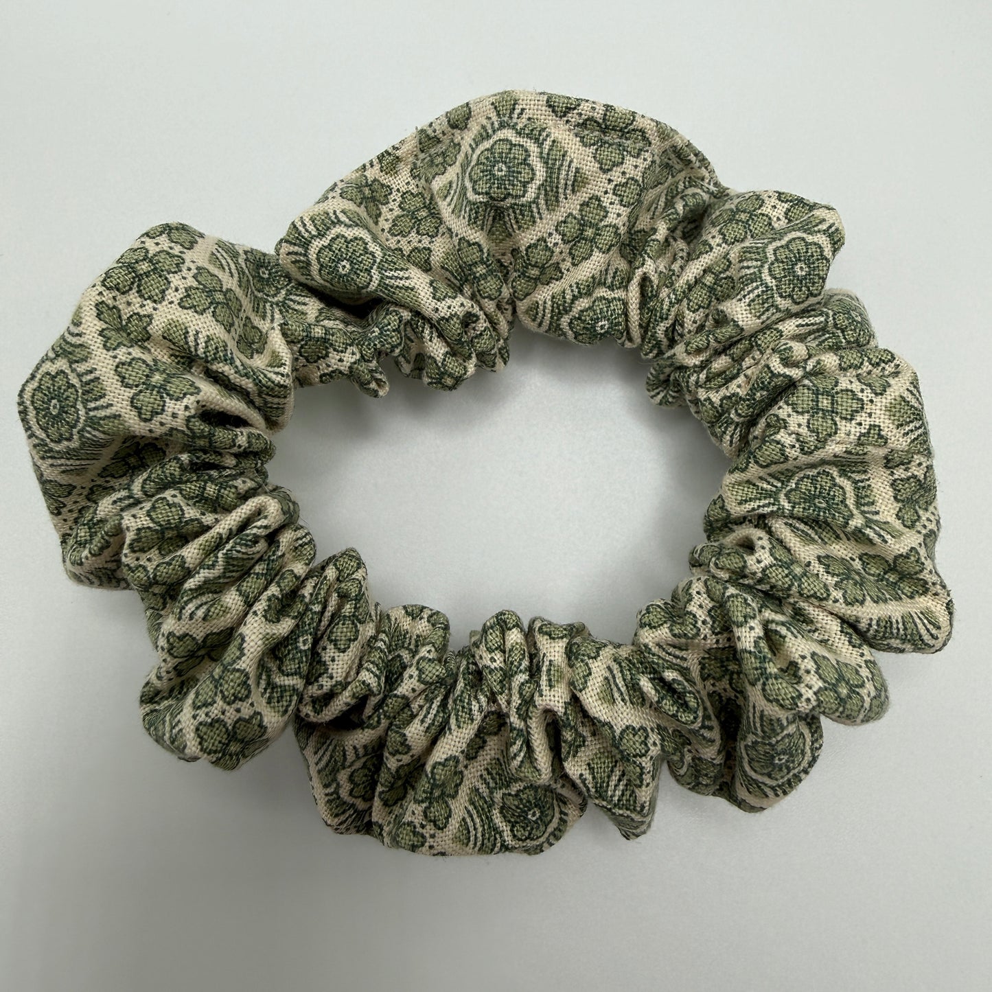 Quinn Floral Scrunchie