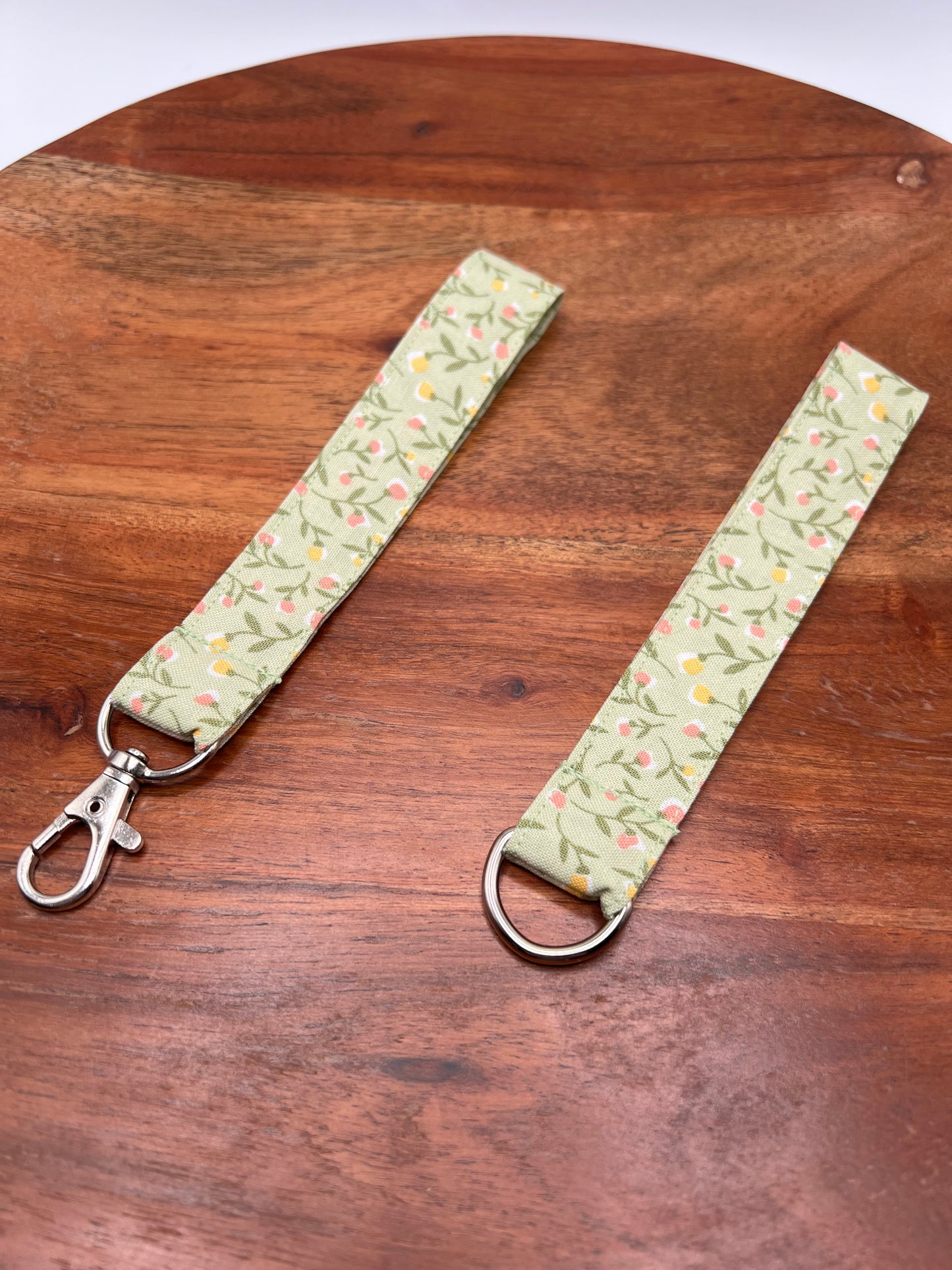 Sweet Pea Floral Lanyard