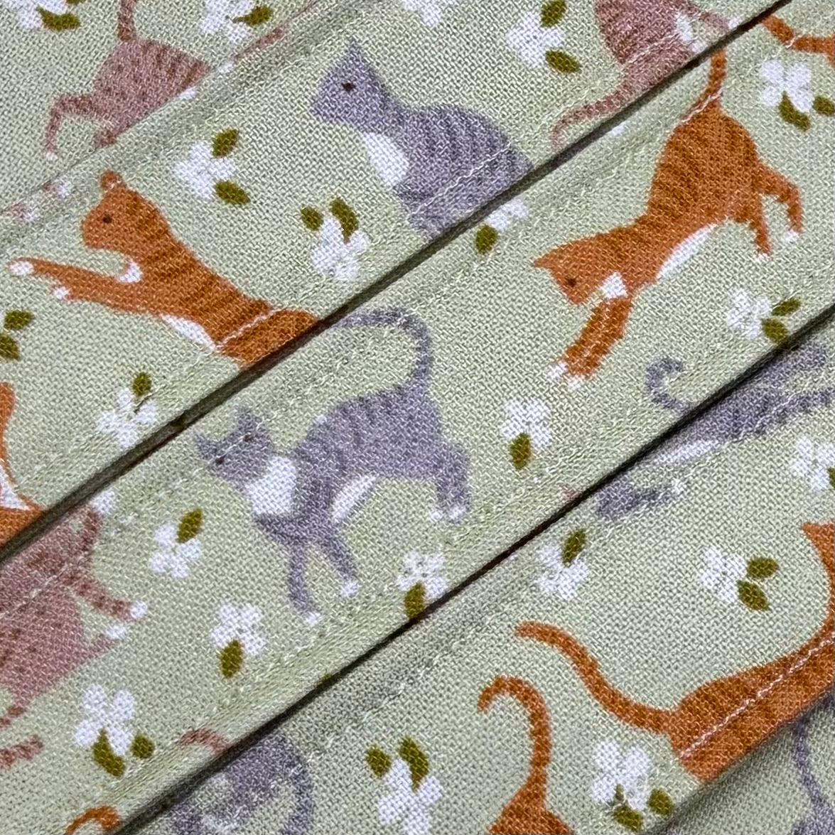 Green Tabby Cats Wristlet/Lanyard