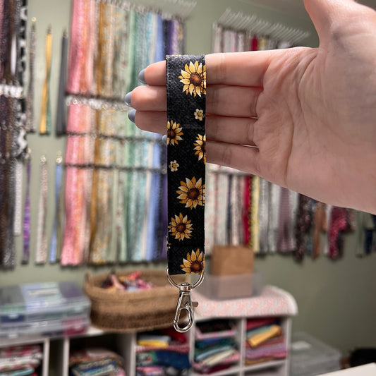 Black Sunflower Wristlet