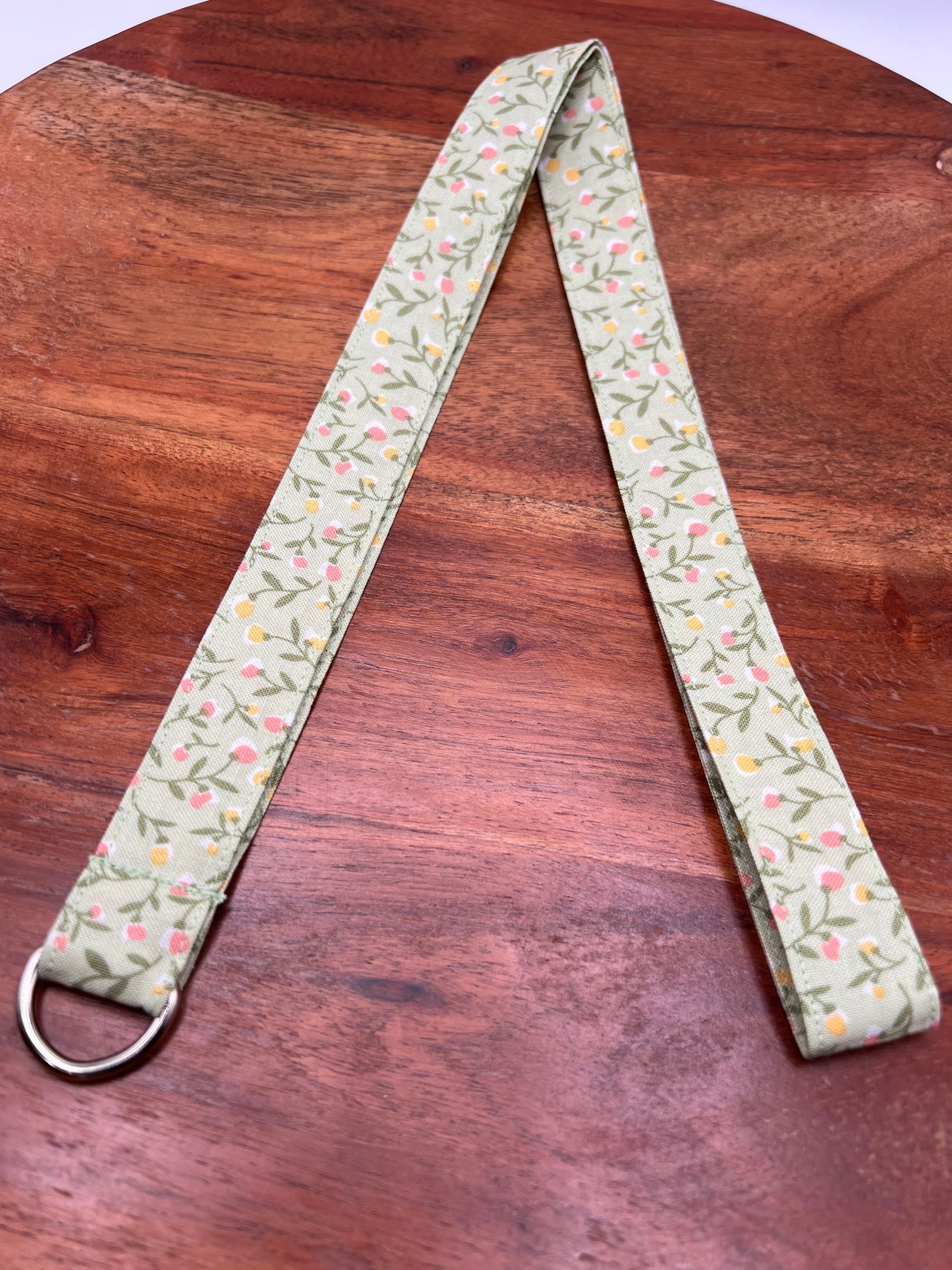 Sweet Pea Floral Lanyard